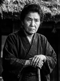 Тётушка Ёсими, вдова старосты Гисаку